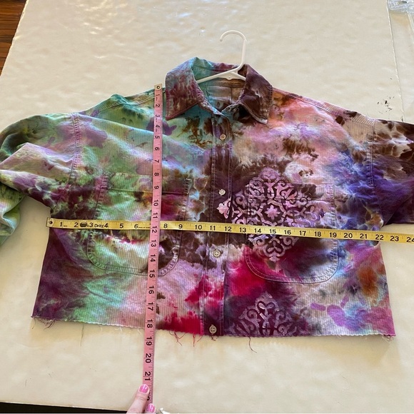 Handmade Tie Dye Button Down Shirt Top Womens Size Small Colorful Painted Crop - Picture 11 of 11